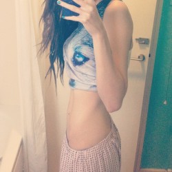 l0stkeys:  brokenpromiseland-bonjovi:  l0stkeys:  I just really like this picture of my body #me  wow perfect!  awe thankyou 