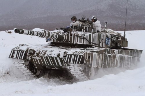 bmashina:


Japanese type 90 in winter camo. #military 1st#military#militia#militaire#army#tank#snow#winter#camo#camouflage