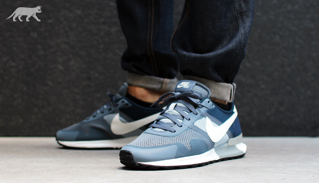 nike air pegasus 83 navy