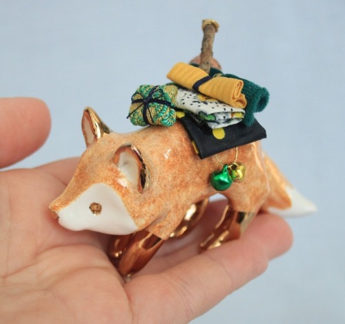 sosuperawesome: Animal TravelersMarie Claude Roch on Etsy