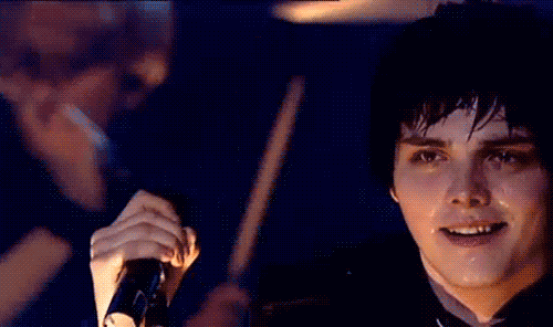 thespiritoflove3:  Gerard Way smile appreciation post