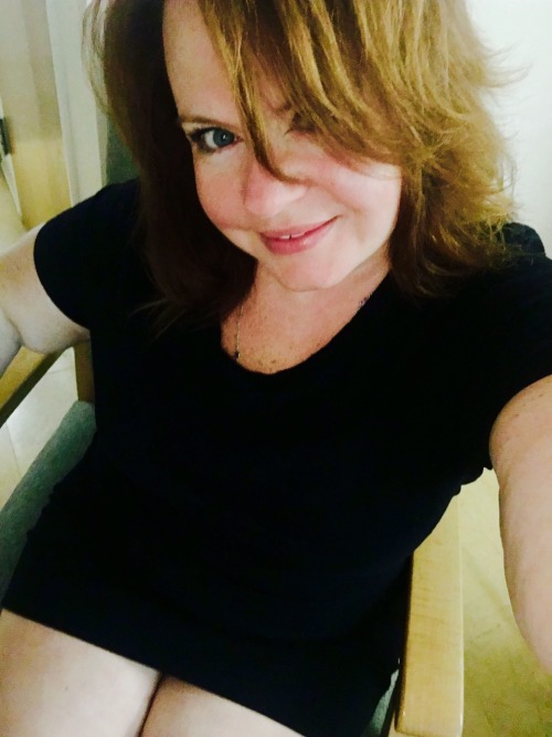 prettylilredhead: Wednesday work selfies! I feel good… Have an awesome day everyone Red