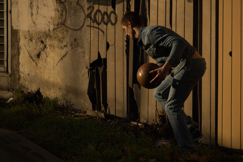siroyagihkd:  “Basket Case” Wiktor Sudol by Eber Figueira for Fucking Young! Online Seguir leyendo 