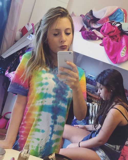 http://streetgrl.tumblr.com/post/155998304902
