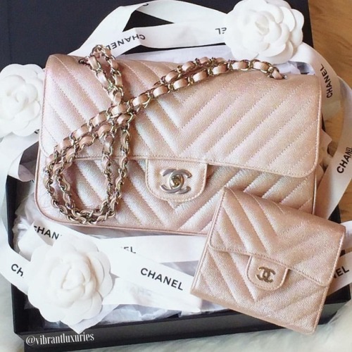 Irresistible rose gold Chanel.