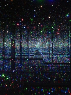 aestheticgoddess:  Yayoi Kusama Infinity Room