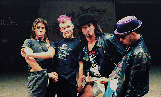 red-hot-is-my-life:  Red Hot Chili Peppers 1988