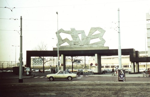 scavengedluxury: Stationsplein, Rotterdam, 1977. From the Budapest Municipal Photography Company arc