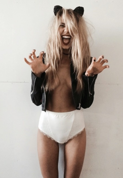 girls–collection:  Sahara Ray You can