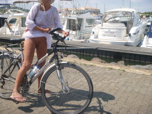#submission thanks for the submission. Must be comfortable to cycle like that in hot weather. I&rsqu