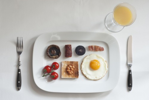 thingsorganizedneatly:  SUBMISSION: A full English breakfast, organised neatly. This is part of a series of photos taken for my latest uni project looking at low and high food culture. 