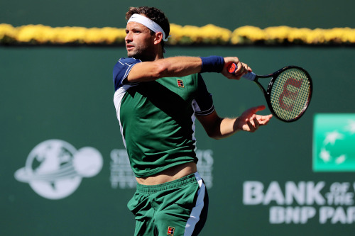 Grigor Dimitrov defeats Hubert Hurkacz to reach the semi-finals of the 2021 BNP Paribas Open, earnin