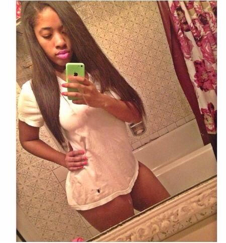 illyspov:  I really, really love a fat Ass lol.  Twitter: @_crystalfineass