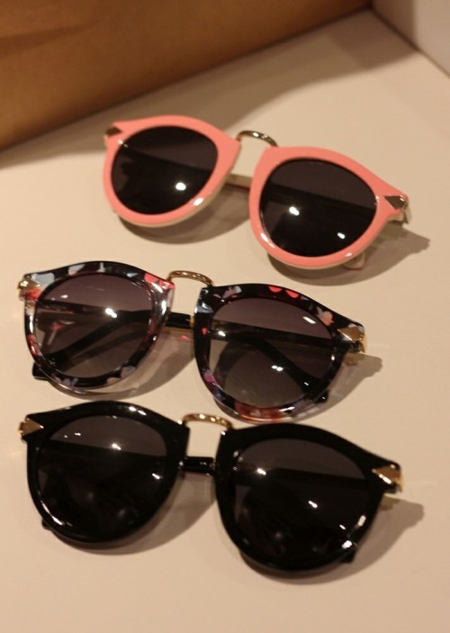 tbdressfashion:  Sunglasses