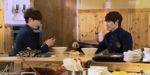 sanhwaluv:  Heung Soo and Nam Soon eating ramyun together ♥ 