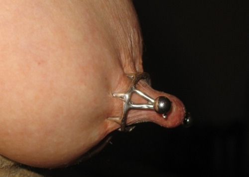 https://extreme-bondage.tumblr.com/post/135372428535