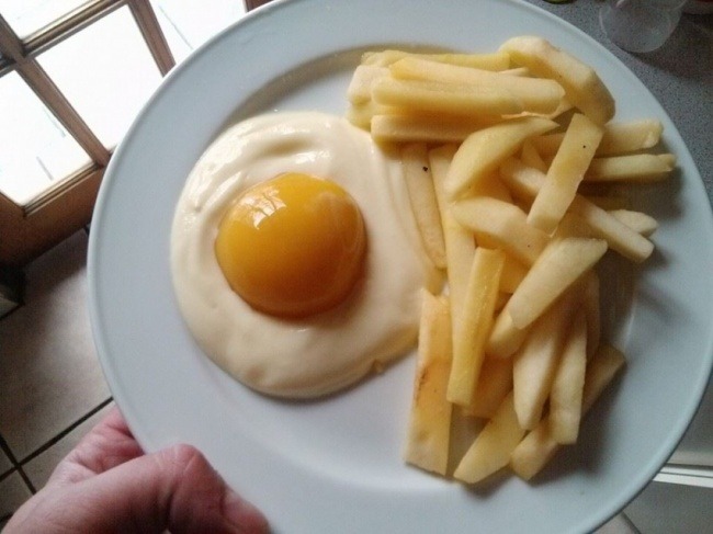 omgtsn:laughingsquid:A Healthy Breakfast of Yogurt, Peach, and Apple Disguised as