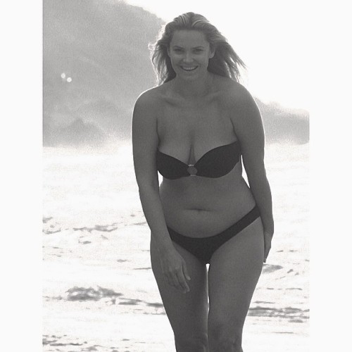 katyazharkova:  Лето, солнце и вода навсегда мои друзья :) #modellife #summer #smile