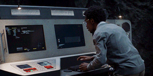 maoherondale:Hey, why are you doing that?