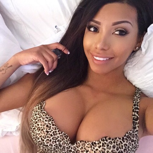 miraculousboobs:  Jenna Charlettehttp://miraculousboobs.tumblr.com
