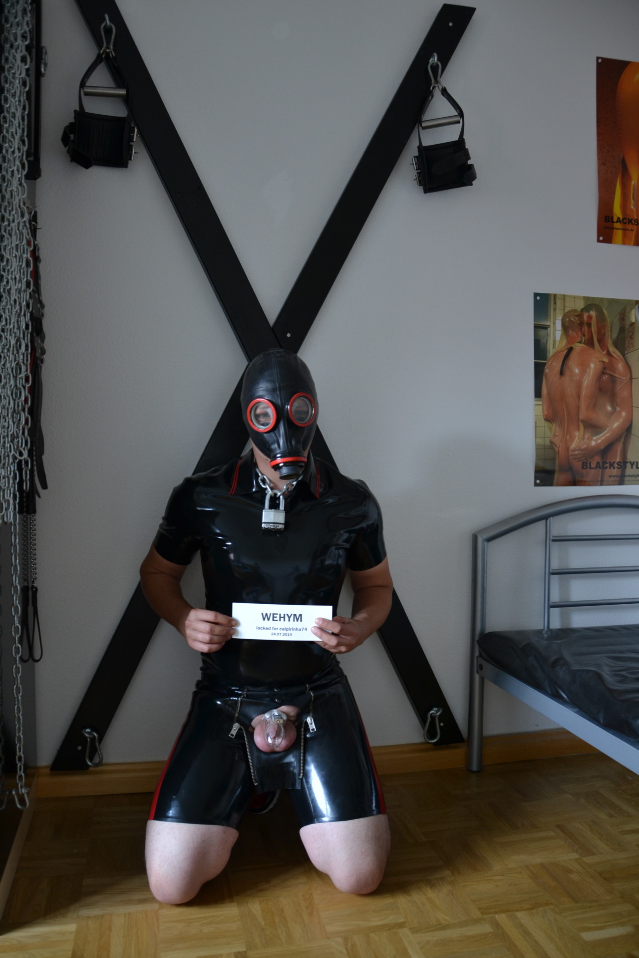 rubberchastity:  Locked slave in Rubber… 
