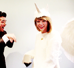 hangman-page:  Cause, darling I’m a nightmare dressed like a PEGACORN. #HappyHalloween!