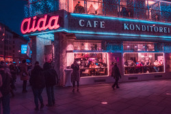 xiaoxiangji:
“Frohe Weihnachten
Vienna, Austria
”