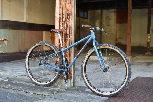 eng-kbz: kinkicycle: Salsa Cycles “Elmariachi” by Circles Japan on Flickr. こんな風に組みたい。多分Sサイズ。