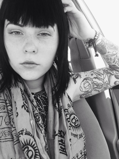 strangevibezz:  Pics in my phone of me that I like  <3<3<3