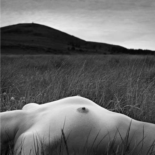 Porn photo msjanssenblackandwhite:  Monts Et Merveilles