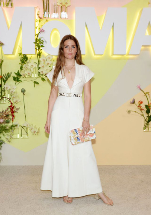 2019 Best Dressed on The Red Carpet 151/365Maggie Rogers In Chanel – Party In The Garden At Th