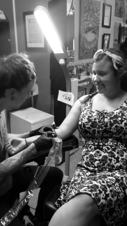 I got a new tattoo today and I absolutely adore it!