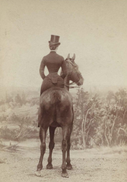 shewhoworshipscarlin:  Sidesaddle, 1870s-80s.