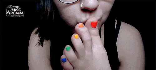 themissarcana:  Dem sweet toe kisses