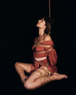 thevertigonetwork:  Kinbaku GorgoneModel Marie de BeaucourtPhoto  Tina Dubrovsky