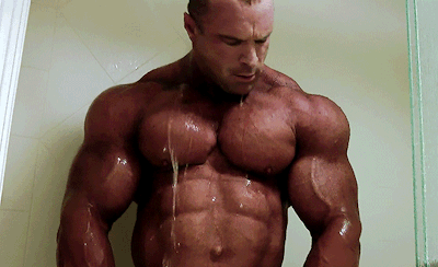 maxmuscleworship:Wash my muscles.