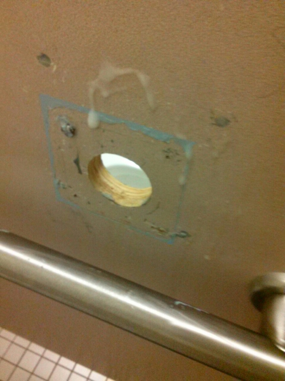 tattootodd80:  Sucking 20 yr old cock at the college gloryhole