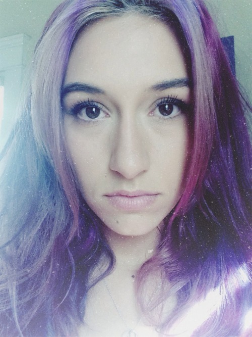 yourmoonbaby:  Selfie