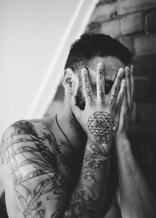 abeautifulindiscretion:  Ink Links