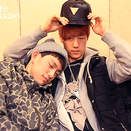 jinyoung resting his head on mark (2014 &amp; 2016) for nonny ♡ bonus: