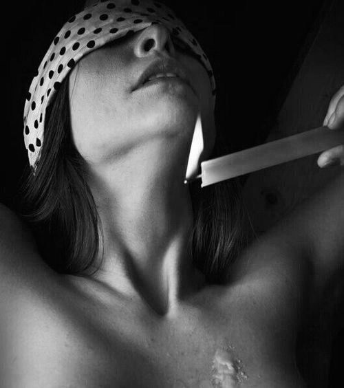 lick-love:  lick-love:  togetherbehindcloseddoors:  ❤️❤️  Fuckvl v love blindfolds