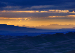 theoceanrolls:  Close-up of Sunset at Great Sand Dunes NP (by Rob Kroenert) 