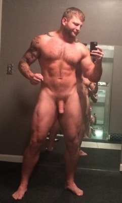 xlbigmanstuff:  more big man stuff at http://xlbigmanstuff.tumblr.com/ over 40,000 followers!  Hey bro, lookin good!