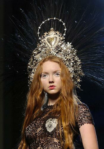 wyklefjean:Lily Cole & Kiera Gormley @ Jean Paul Gaultier SS07 Couture