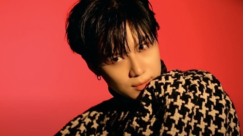 taeminupdates:Behind the scenes of Taemin for Arena HOMME+ on the occasion of the magazine awarding him during the 15th A-Awards held at the Mercedes-Benz Goyang Exhibition Center in 2020. The interview and photos will be out in January.