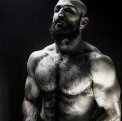 ultimate-men:  follow ultimate men!blog > companion blog >