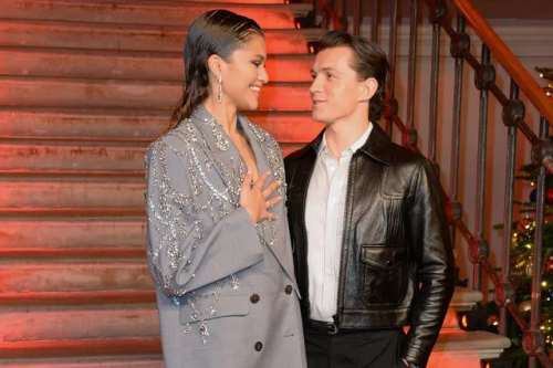 Zendaya Stole The Show In A Schiaparelli Lobster Skirt