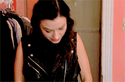lauraholliis:    Darling Mansion Tour with Natasha Negovanlis   