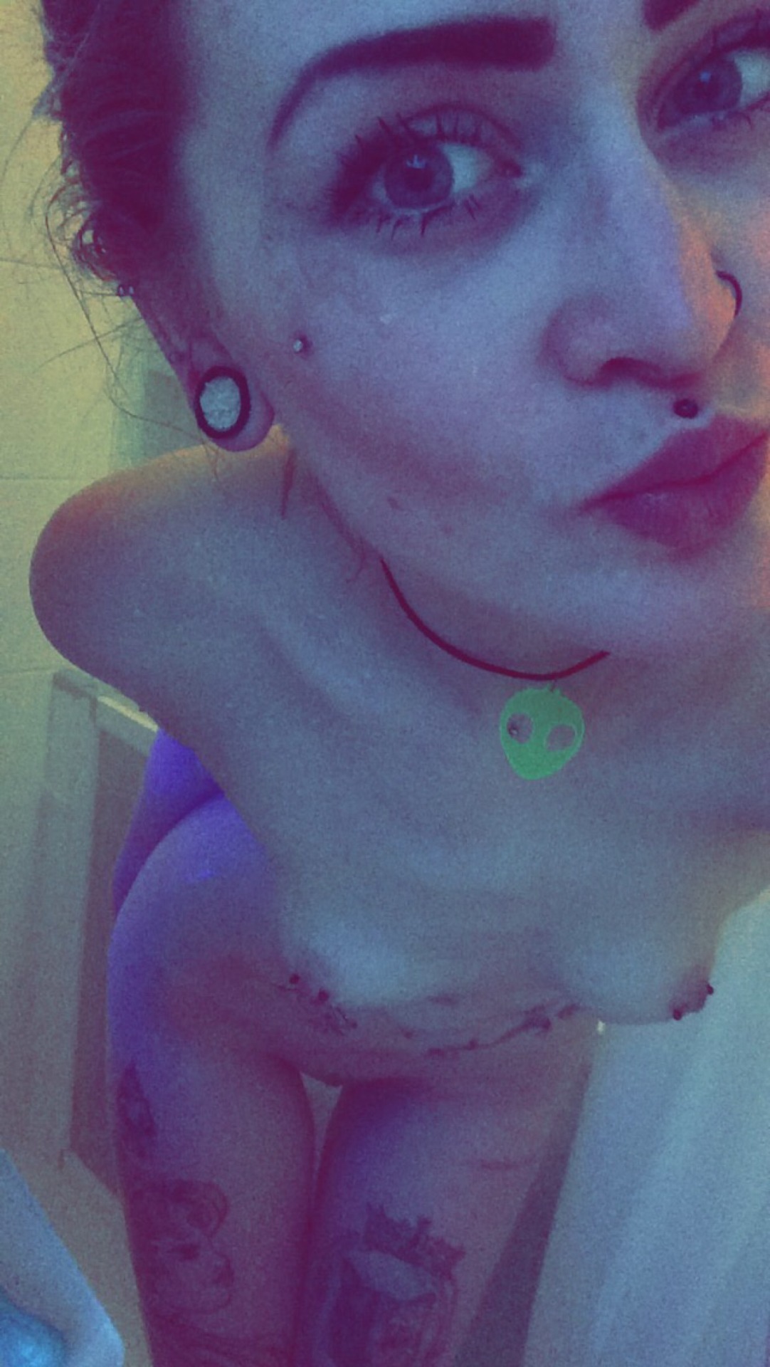 charrface:  😘👽