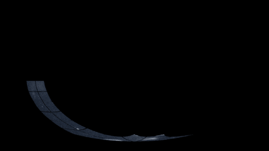 TESS görüntüleri, dört ayrı kareden oluşan dikey şeritler halinde oluşturulur. Her kare gökyüzünün küçük bir bölümünü gösterir. TESS teleskopundan görüldüğü gibi Dünya'nın gökyüzüne düzleştirilmiş bir görünüm oluşturmak için bir araya geliyorlar. Görüntünün ortasından kıvrılan parlak, tozlu Samanyolu ile siyah beyaz olarak gösterilen bir alandır. Kuzey ve güney ekliptik kutupları görüntünün üstünde ve altında yer alır. Andromeda galaksisi, sağ üst kenara yakın küçük, parlak ovaldir. Büyük Macellan Bulutu, merkezin hemen solundaki alt kenar boyunca görülebilir. Yukarıda ve solunda Küçük Macellan Bulutu ve parlak yıldız kümesi 47 Tucanae parlıyor. Kredi: NASA/MIT/TESS ve Ethan Kruse (Maryland College Park Üniversitesi)